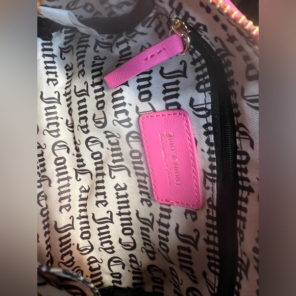 Juicy Couture Los Angeles NWT Juicy Pink Quilted Heart Jelly Roll Bag (P056) - Picture 9 of 11